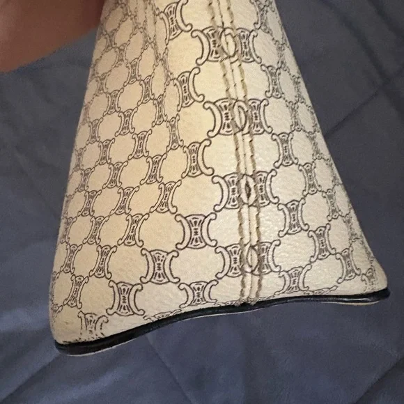 Celine Beige and Black Shoulder Bag - Picture 6 of 8